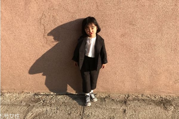 小女孩短發(fā)發(fā)型 兒童短發(fā)發(fā)型圖片 小女孩短發(fā)發(fā)型 兒童短發(fā)發(fā)型圖片