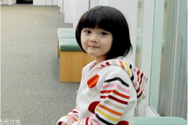 小女孩短發(fā)發(fā)型 兒童短發(fā)發(fā)型圖片 小女孩短發(fā)發(fā)型 兒童短發(fā)發(fā)型圖片
