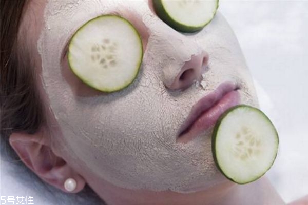 夏天怎樣自制補(bǔ)水面膜 夏季自制補(bǔ)水面膜制作方法 夏天怎樣自制補(bǔ)水面膜 夏季自制補(bǔ)水面膜制作方法