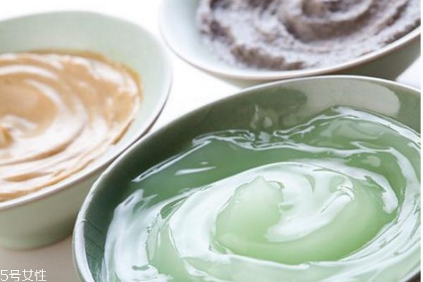 夏天怎樣自制補(bǔ)水面膜 夏季自制補(bǔ)水面膜制作方法 夏天怎樣自制補(bǔ)水面膜 夏季自制補(bǔ)水面膜制作方法