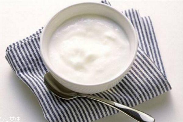 夏天怎樣自制補(bǔ)水面膜 夏季自制補(bǔ)水面膜制作方法 夏天怎樣自制補(bǔ)水面膜 夏季自制補(bǔ)水面膜制作方法