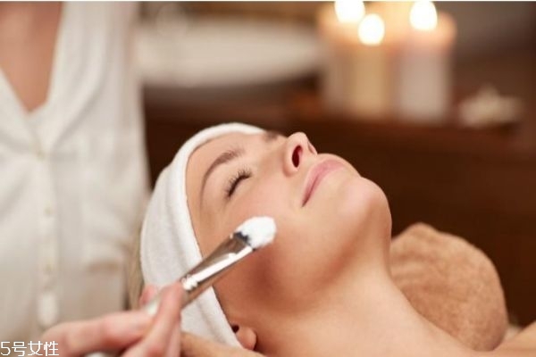 面膜能不能用熱水泡 面膜泡熱水有什么好處 面膜能不能用熱水泡 面膜泡熱水有什么好處