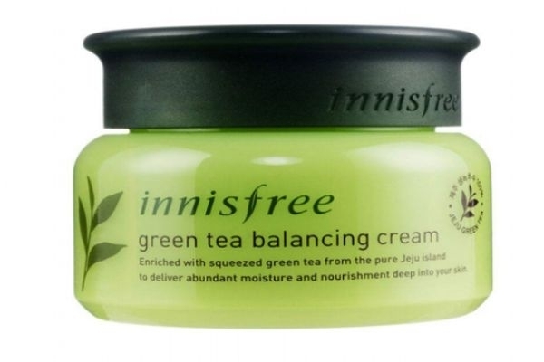 面油和面霜的區(qū)別 面油和面霜使用順序 面油和面霜的區(qū)別 面油和面霜使用順序