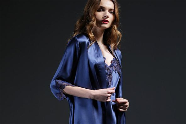 真絲睡衣勾絲了怎么辦 處理手法要仔細 真絲睡衣勾絲了怎么辦 處理手法要仔細