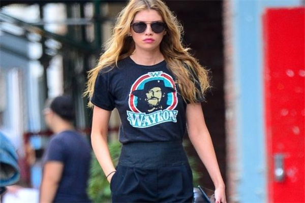 純棉t恤上的茶漬怎么洗掉 小蘇打來幫忙 純棉t恤上的茶漬怎么洗掉 小蘇打來幫忙