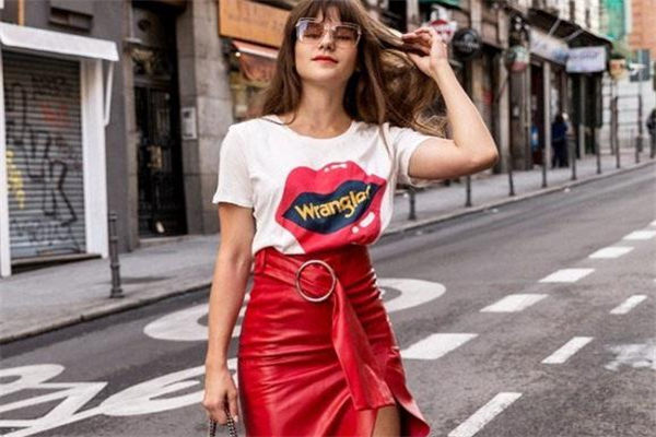 純棉t恤發(fā)黃怎么辦 不要使用漂白液 純棉t恤發(fā)黃怎么辦 不要使用漂白液