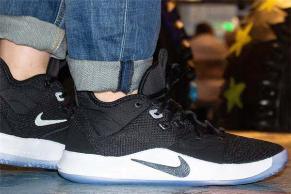 耐克pg3適合什么位置 靈活型球員首選