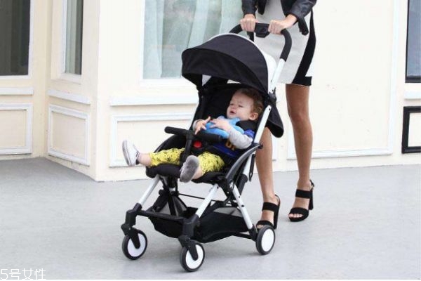 怎么選擇適合寶寶的嬰兒車 怎么選擇適合寶寶的嬰兒車