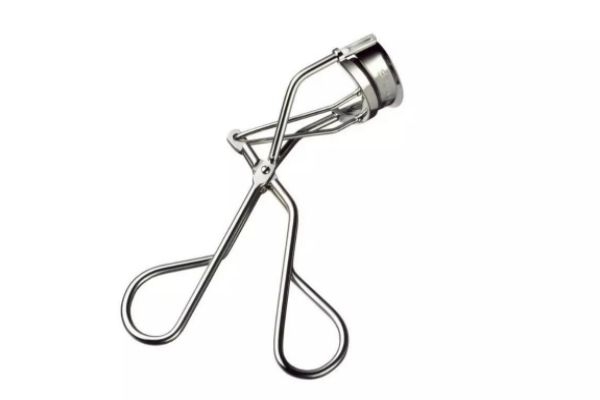 眼睫毛下垂怎么改善 解決睫毛下垂的小妙招 眼睫毛下垂怎么改善 解決睫毛下垂的小妙招