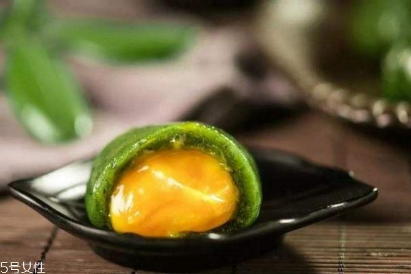 青團怎么做 網(wǎng)紅青團的做法 青團怎么做 網(wǎng)紅青團的做法