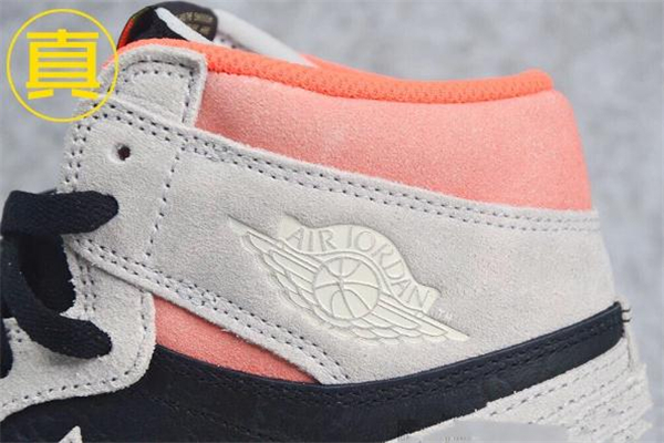 aj1灰麂皮字幕標(biāo)語真假 aj1灰麂皮真假對(duì)比 aj1灰麂皮字幕標(biāo)語真假 aj1灰麂皮真假對(duì)比