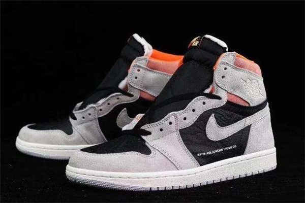 aj1灰麂皮字幕標(biāo)語真假 aj1灰麂皮真假對(duì)比 aj1灰麂皮字幕標(biāo)語真假 aj1灰麂皮真假對(duì)比