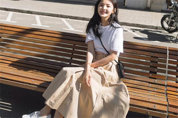胯寬的女生穿什么裙子好看 這樣穿衣更加分 胯寬的女生穿什么裙子好看 這樣穿衣更加分