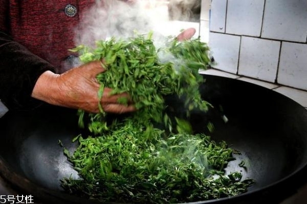 絞股藍(lán)可以泡山楂嗎 絞股藍(lán)加山楂泡水喝的功效 絞股藍(lán)可以泡山楂嗎 絞股藍(lán)加山楂泡水喝的功效