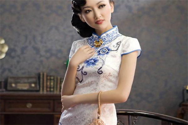 旗袍盤扣的做法圖解 手把手教你制作盤扣 旗袍盤扣的做法圖解 手把手教你制作盤扣