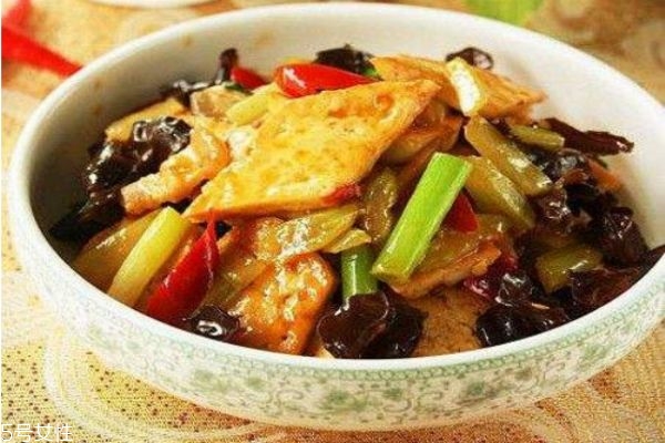 怎么做豆腐好吃又簡(jiǎn)單 家常豆腐的做法 怎么做豆腐好吃又簡(jiǎn)單 家常豆腐的做法