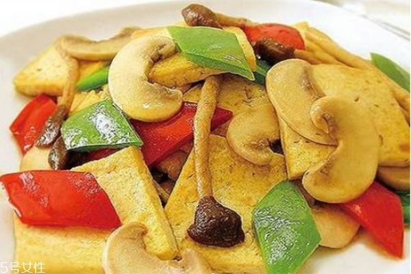 怎么做豆腐好吃又簡(jiǎn)單 家常豆腐的做法 怎么做豆腐好吃又簡(jiǎn)單 家常豆腐的做法