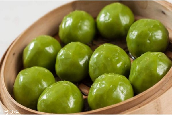 青團(tuán)的營養(yǎng)價(jià)值及功效 吃青團(tuán)時(shí)的四個(gè)注意 青團(tuán)的營養(yǎng)價(jià)值及功效 吃青團(tuán)時(shí)的四個(gè)注意