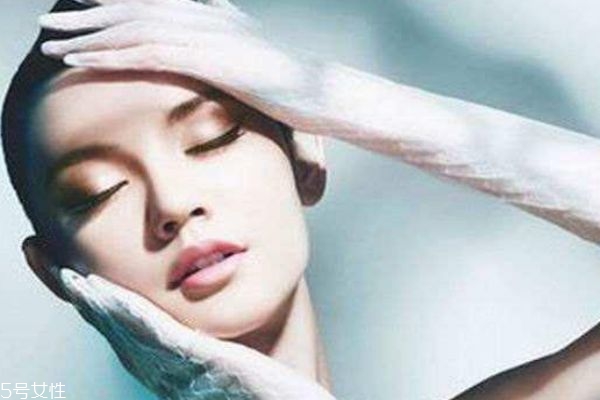 敏感肌是怎么造成的 如何正確修復(fù)皮膚 敏感肌是怎么造成的 如何正確修復(fù)皮膚