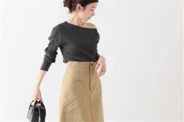 卡其色裙子配什么上衣 日系風(fēng)格混搭技巧 卡其色裙子配什么上衣 日系風(fēng)格混搭技巧