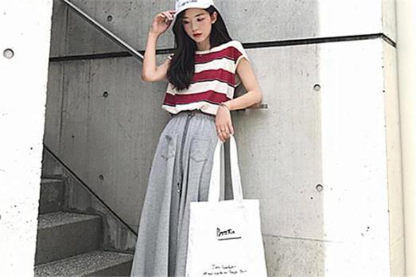 ins風(fēng)格是什么意思 ins風(fēng)穿搭特點(diǎn) ins風(fēng)格是什么意思 ins風(fēng)穿搭特點(diǎn)