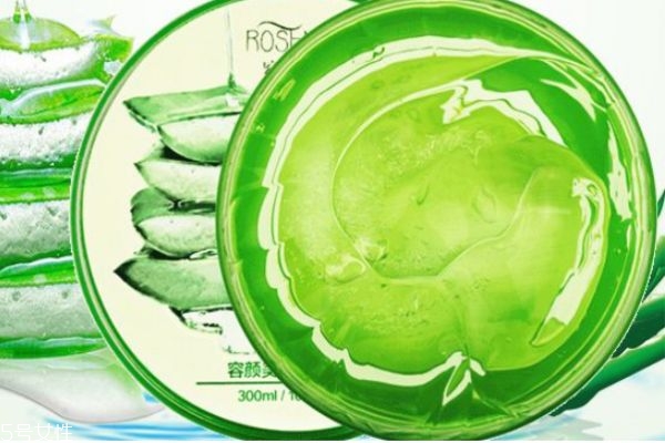 晚上蘆薈膠的使用順序 晚上擦蘆薈膠的禁忌 晚上蘆薈膠的使用順序 晚上擦蘆薈膠的禁忌