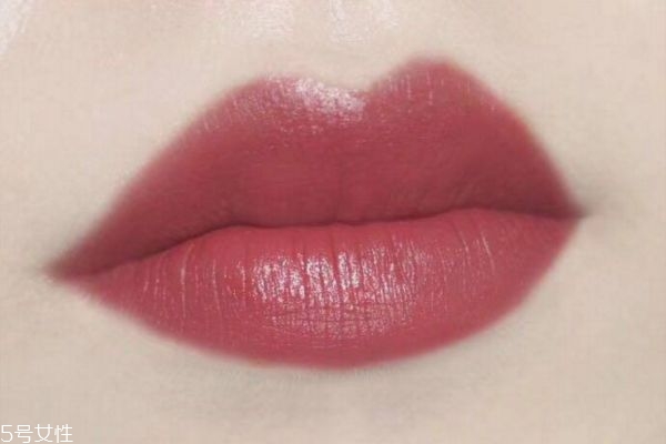 奶茶裸色口紅哪個(gè)牌子好看 什么牌子的奶茶色口紅好看 奶茶裸色口紅哪個(gè)牌子好看 什么牌子的奶茶色口紅好看