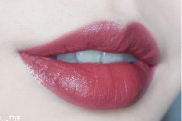 奶茶裸色口紅哪個(gè)牌子好看 什么牌子的奶茶色口紅好看 奶茶裸色口紅哪個(gè)牌子好看 什么牌子的奶茶色口紅好看