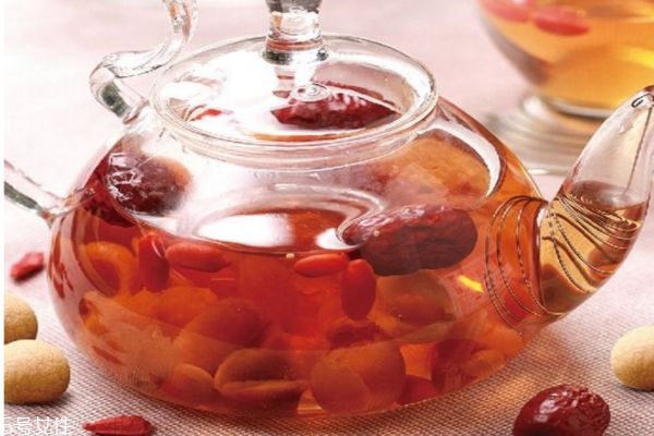 痛經(jīng)怎么辦?喝桂圓紅棗茶輕松解決疼痛 痛經(jīng)怎么辦?喝桂圓紅棗茶輕松解決疼痛