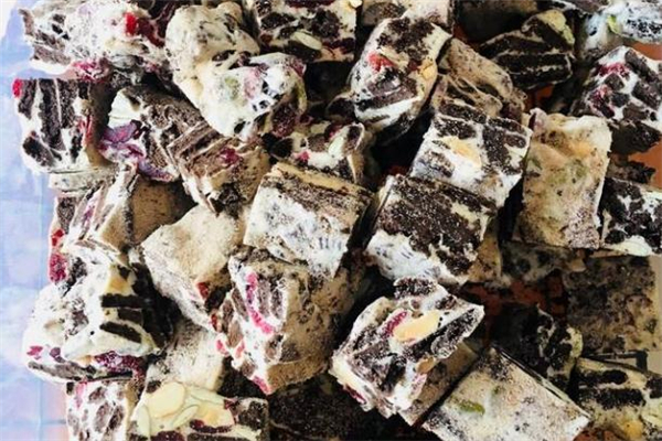 奧利奧雪花酥的做法 步驟很簡單 奧利奧雪花酥的做法 步驟很簡單