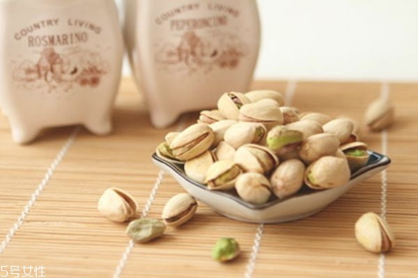 開(kāi)心果是發(fā)物嗎 發(fā)物是哪些