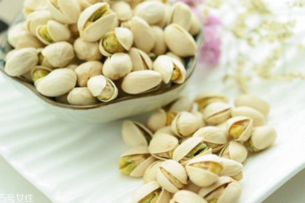 開(kāi)心果是發(fā)物嗎 發(fā)物是哪些