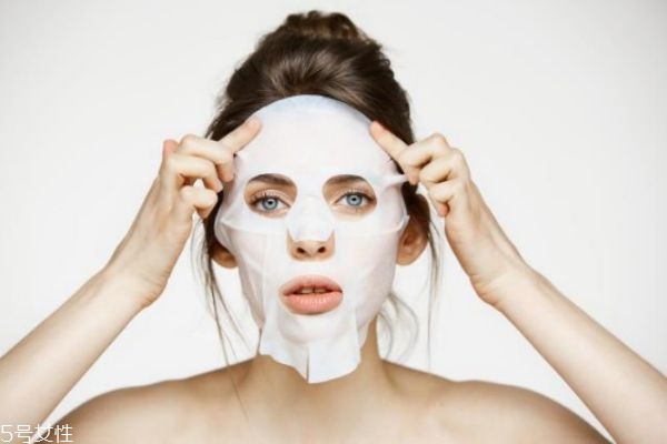 精油和面膜的使用順序 精油作用 精油和面膜的使用順序 精油作用