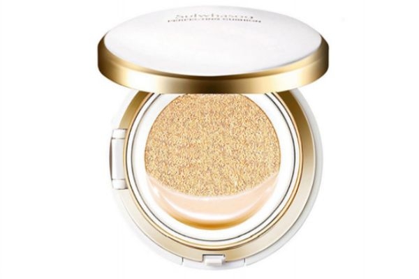 先打氣墊還是粉底 先用粉底還是先用氣墊 先打氣墊還是粉底 先用粉底還是先用氣墊