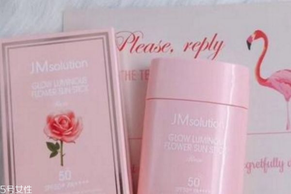 防曬棒和防曬霜的區(qū)別 防曬棒注意事項 防曬棒和防曬霜的區(qū)別 防曬棒注意事項