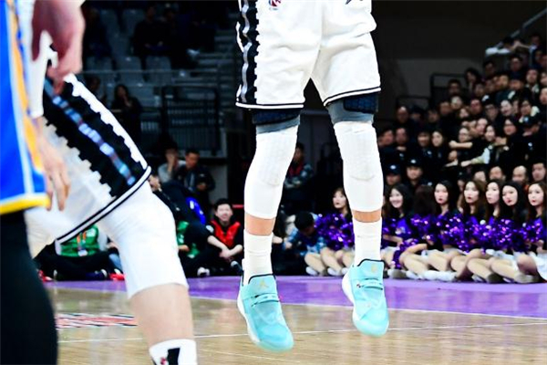 aj33 se郭艾倫配色測評 aj33se郭艾倫配置細(xì)節(jié) aj33 se郭艾倫配色測評 aj33se郭艾倫配置細(xì)節(jié)