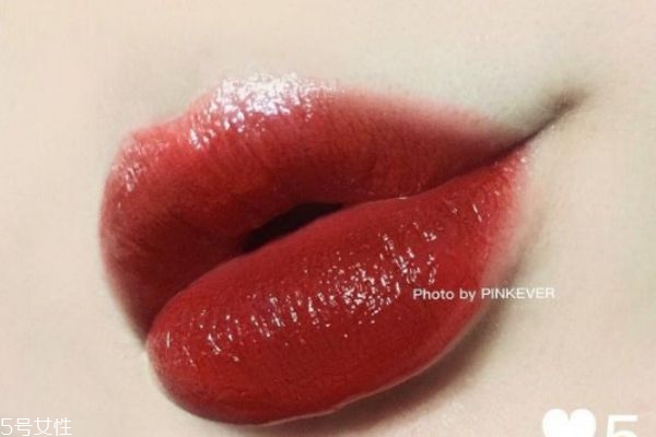 葡萄色系的口紅有哪些 葡萄色口紅適合黃皮嗎 葡萄色系的口紅有哪些 葡萄色口紅適合黃皮嗎