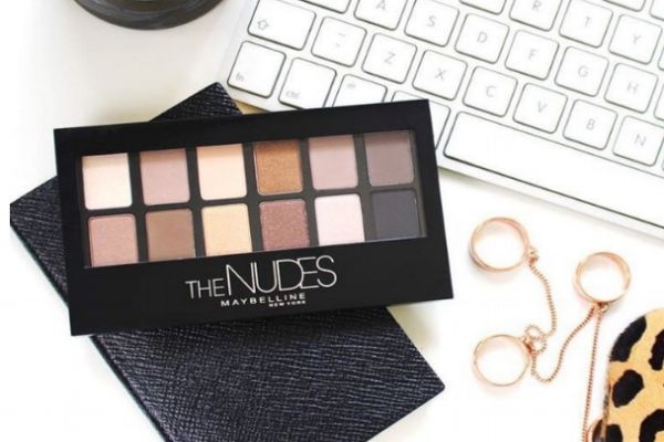 單眼皮買啞光還是珠光 單眼皮適合的眼影牌子 單眼皮買啞光還是珠光 單眼皮適合的眼影牌子