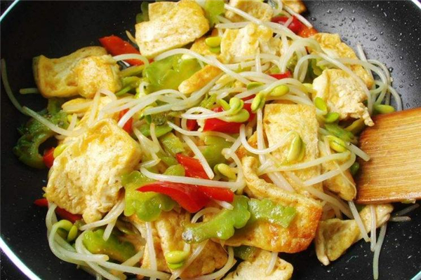 苦瓜和豆腐能一起吃嗎 可以清熱去火 苦瓜和豆腐能一起吃嗎 可以清熱去火