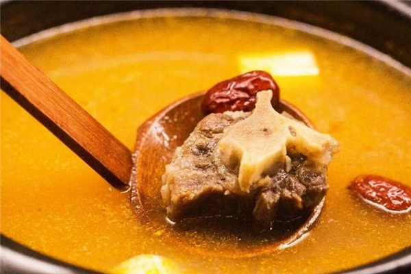 牛尾湯喝多了會上火嗎 夏季要少喝 牛尾湯喝多了會上火嗎 夏季要少喝