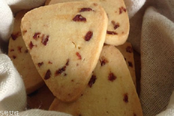 蔓越莓餅干怎么做 黃油的比例很重要 蔓越莓餅干怎么做 黃油的比例很重要