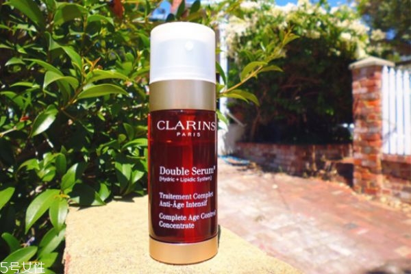 嬌韻詩雙萃精華大小滴怎么選 嬌韻詩黃金雙瓶測評 嬌韻詩雙萃精華大小滴怎么選 嬌韻詩黃金雙瓶測評