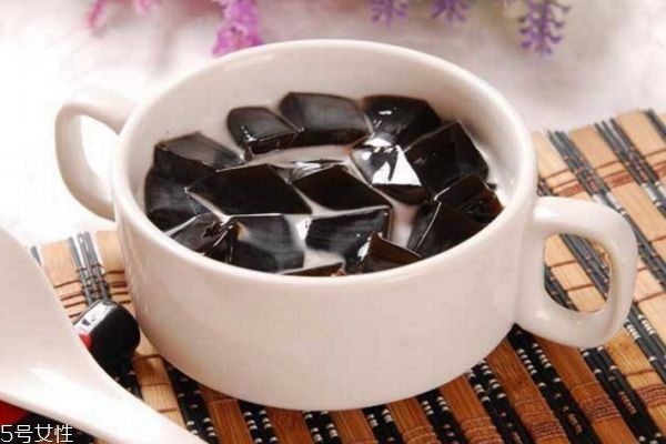 龜苓膏的價(jià)格多少錢 龜苓膏多少錢一盒 龜苓膏的價(jià)格多少錢 龜苓膏多少錢一盒