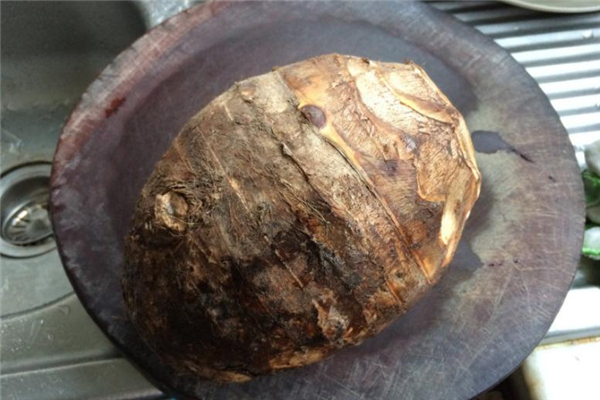 荔浦芋頭和香芋的區(qū)別 個頭產(chǎn)地都不同 荔浦芋頭和香芋的區(qū)別 個頭產(chǎn)地都不同