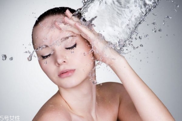 冬季保濕補水妙招,做魅力女人 冬季保濕補水妙招,做魅力女人