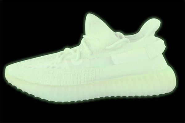 yeezy 350 v2 gid glow實(shí)物諜照 夜光椰子350發(fā)售信息 yeezy 350 v2 gid glow實(shí)物諜照 夜光椰子350發(fā)售信息
