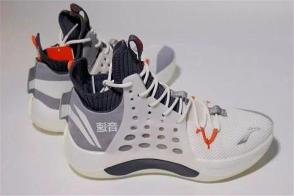 李寧音速7和全城7哪個好 音速7和全城7對比測評 李寧音速7和全城7哪個好 音速7和全城7對比測評