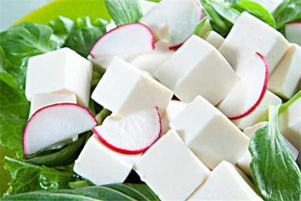 奶豆腐和奶酪一樣嗎 奶豆腐和奶酪的區(qū)別 奶豆腐和奶酪一樣嗎 奶豆腐和奶酪的區(qū)別