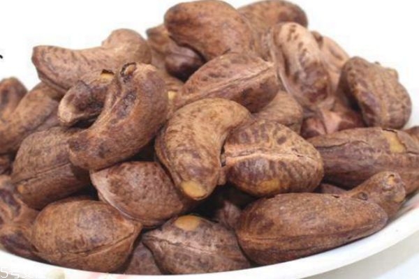 孕婦能吃炭燒腰果嗎 哪些人不宜吃腰果 孕婦能吃炭燒腰果嗎 哪些人不宜吃腰果