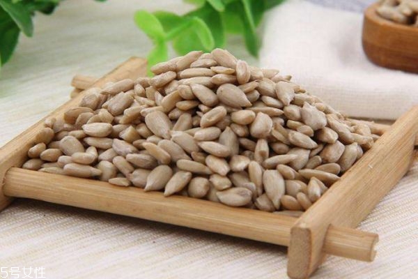 瓜子仁是什么 瓜子仁是怎么剝出來的 瓜子仁是什么 瓜子仁是怎么剝出來的